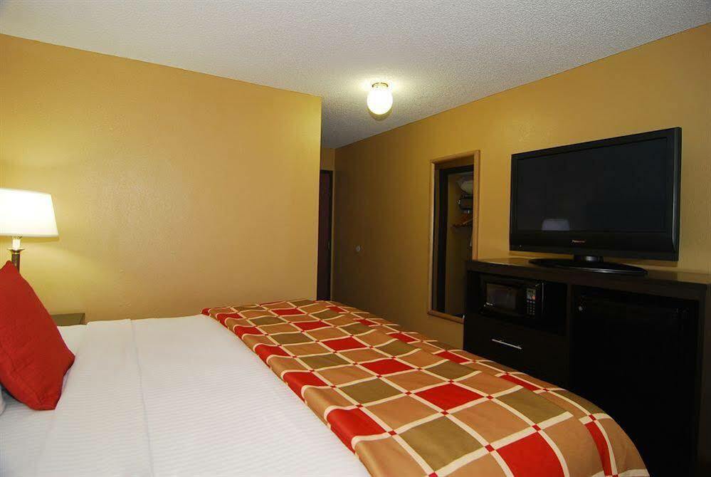 Broadway Inn & Suites Οκλαχόμα Εξωτερικό φωτογραφία